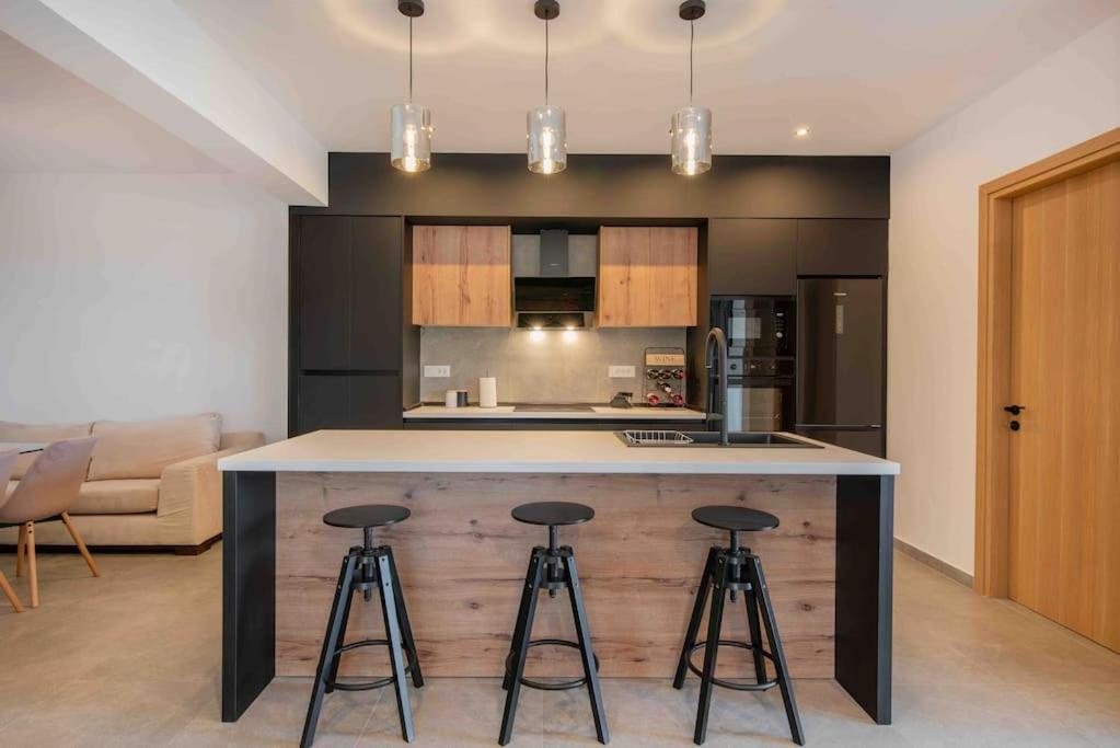 Anthemis Modern & Spacious Apartment *
